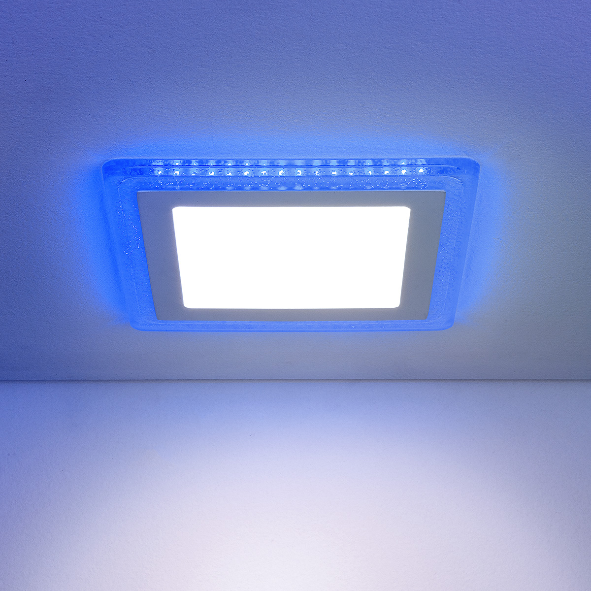 

Встраиваемый светильник Elektrostandard DLS024 DLS024 12+6W 4200K подсветка Blue (DLS024 18W 4200K)
